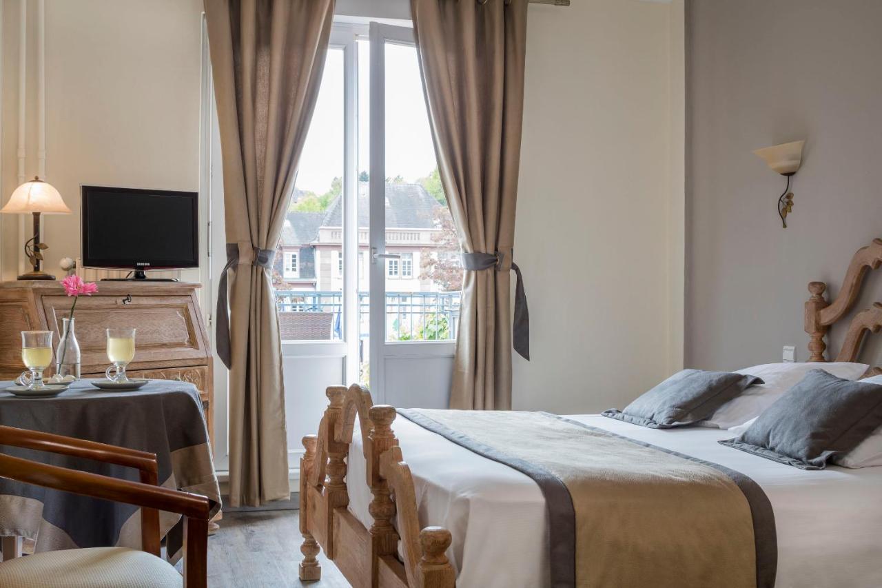 Hotel Restaurant Le Bristol Нидербронн-ле-Бен Экстерьер фото