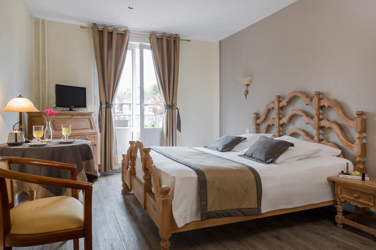Hotel Restaurant Le Bristol Нидербронн-ле-Бен Экстерьер фото